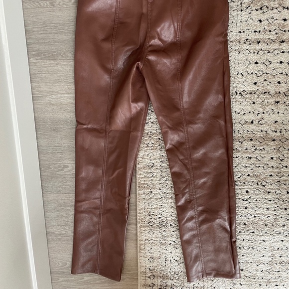 Aritzia Pant Size 4 - Picture 4 of 5